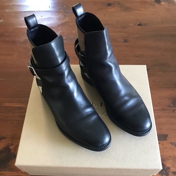 BURBERRY - Straps Ankle Boots - Picture 2 of 9